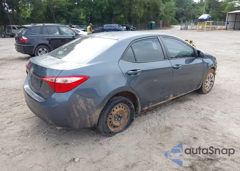 2018 Toyota Corolla Le z USA, uszkodzony, nr VIN 2T1BURHE9JC008882